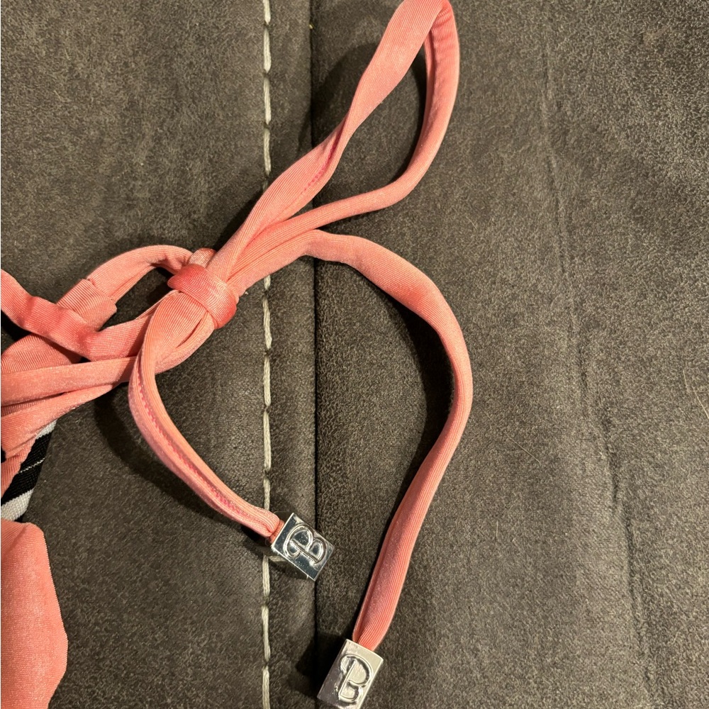 Beach bunny “streetcar named desire” bikini bottoms SIZE MEDIUM. Tie sides EUC - Picture 8 of 10